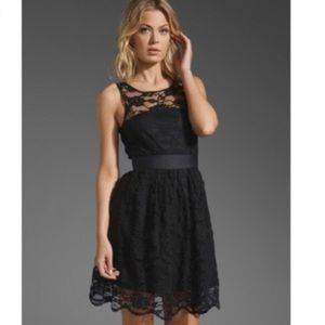 BB DAKOTA black lace sleeveless dress